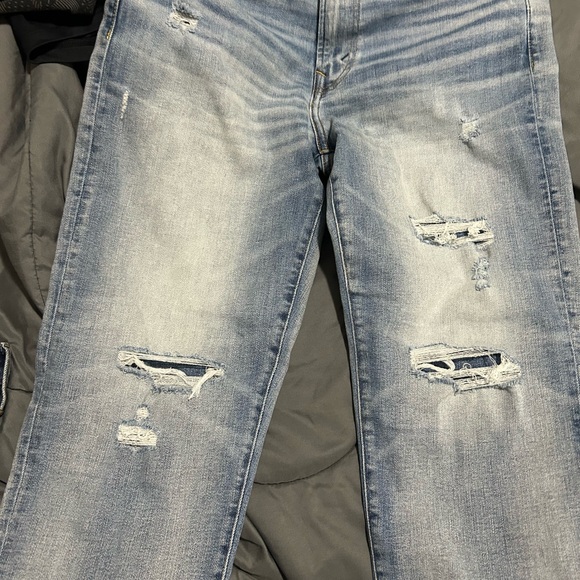 Distressed Blue Jeans - Picture 1 of 3